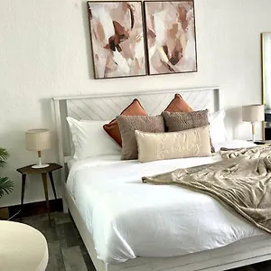 1k Bed With Shared Pool 06 Apartment